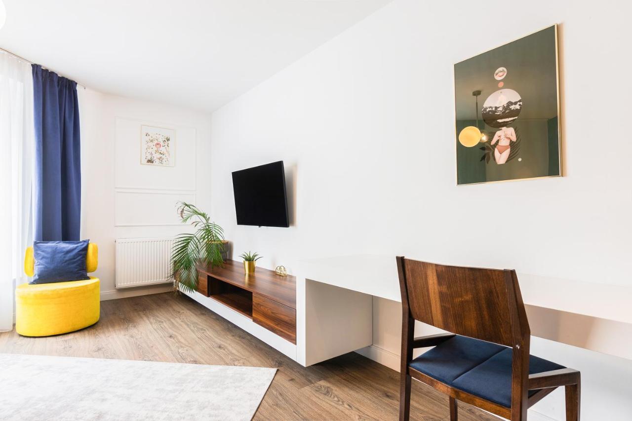 Apartment Old Town Halicka Street By Nearto คราคูฟ ภายนอก รูปภาพ